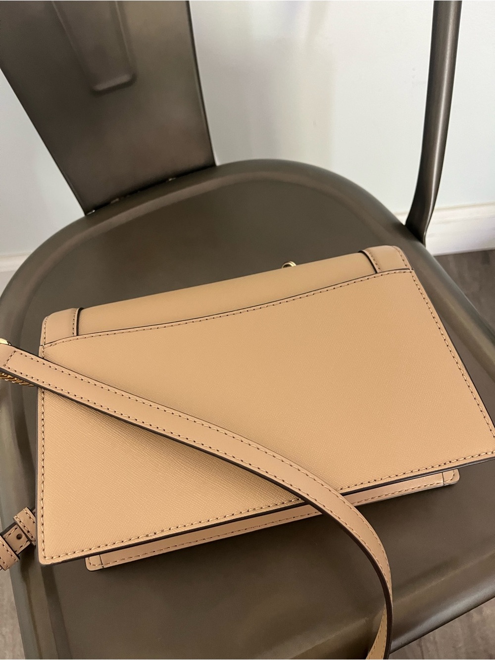 Michael Kors Beige Taupe Crossbody with Chain Strap - Picture 3 of 5